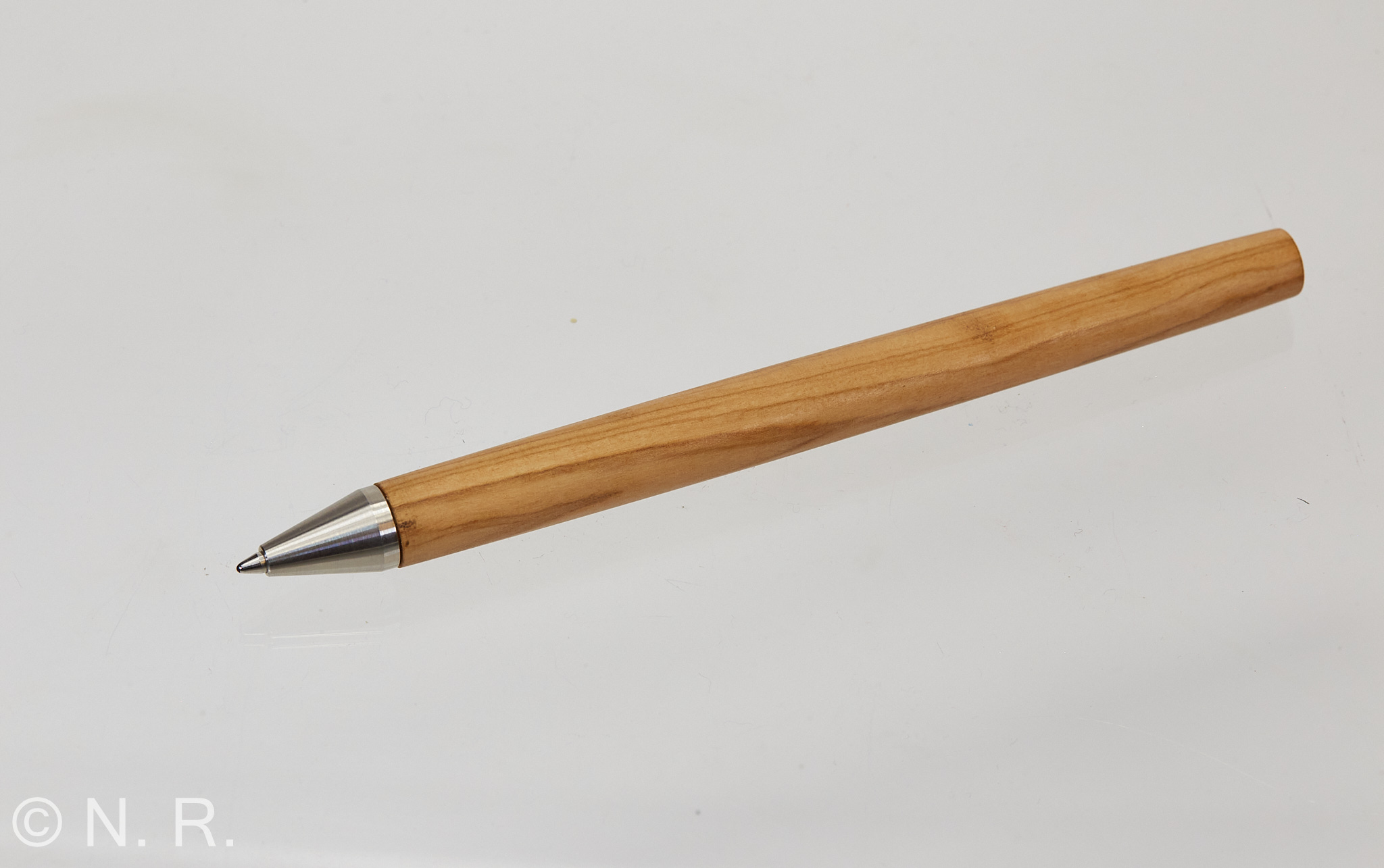 Kugelschreiber einteilig mit Neodym-Magnet ET-03